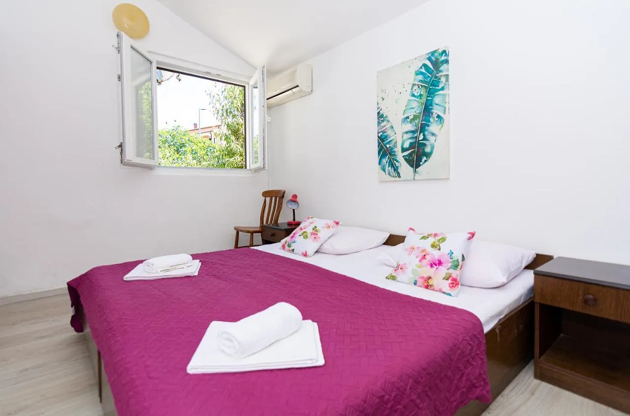 Apartment Plemic Pag Town