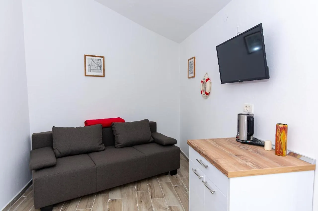 Apartment Plemic Pag Town