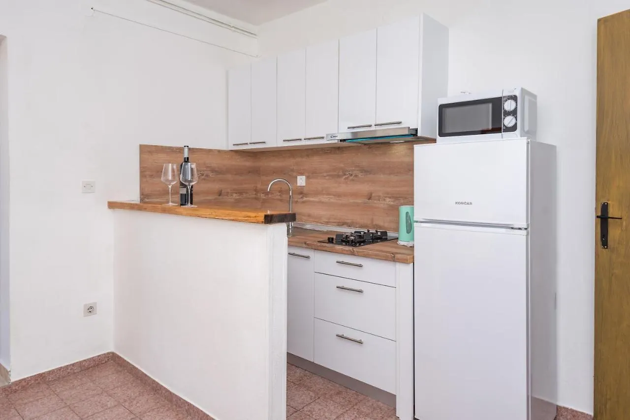 Apartment Plemic Pag Town